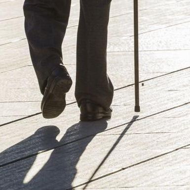 Ασφάλιση μετά τα 65: Τι αλλάζει στα πακέτα υγείας και σύνταξης