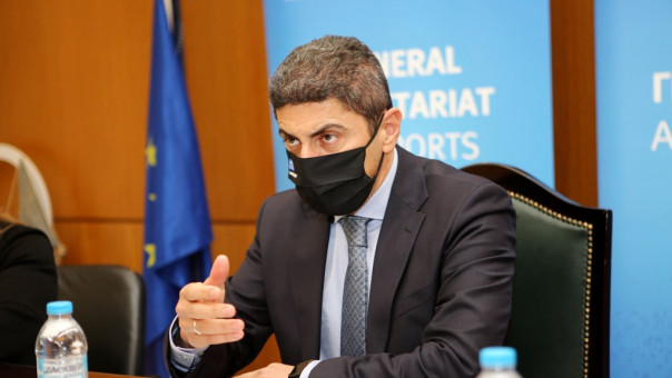 L Aygenakhs Sth Boylh Sthrizoyme Me Pra3eis Ki Oxi Sta Logia Ton Erasitexniko A8lhtismo Ta Swmateia Kai Toys A8lhtes Politica Gr