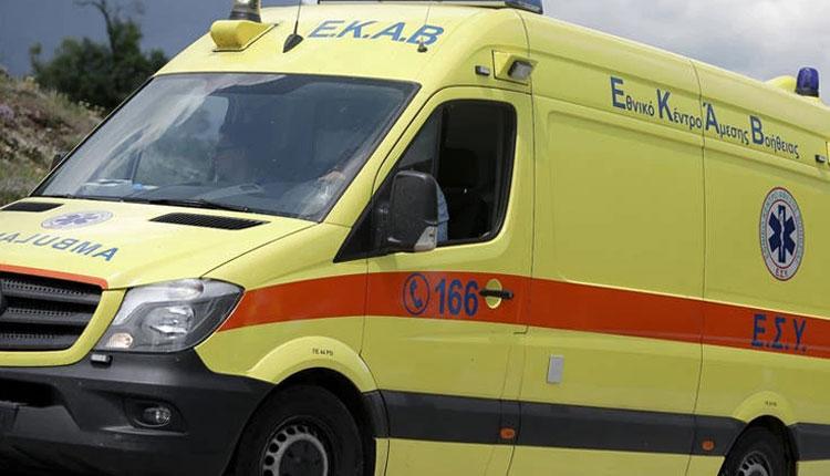 Τροχαίο στον Εσταυρωμένο: Στο νοσοκομείο γυναίκα μετά τη σύγκρουση δύο οχημάτων
