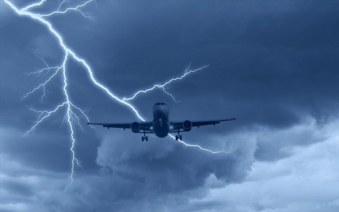 Κακοκαιρία στην Κρήτη: Η καταιγίδα επηρέασε τις προσγειώσεις στο Ηράκλειο – Άλλαξαν προορισμό δεκάδες πτήσεις
