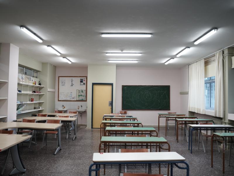 Αφήνουν μαθητές με μαθησιακές δυσκολίες στην ίδια τάξη γιατί δεν προλαβαίνει το ΚΕΔΑΣΥ να αξιολογήσει – 3.000 μαθητές εγκλωβισμένοι