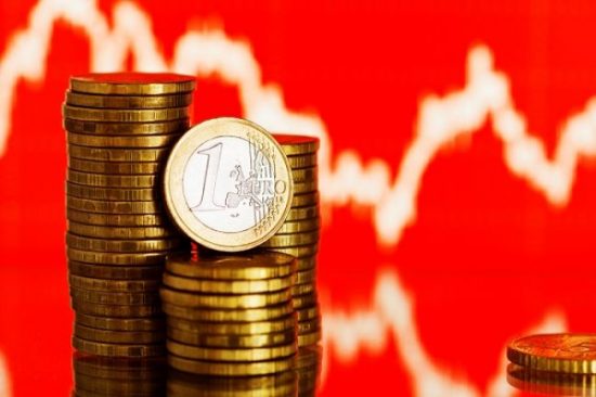 Α. Νούκα: «Οι τράπεζες έκλεβαν με τον παράνομο τοκισμό των δανείων έως και 95% στη δόση – Η κυβέρνηση πρέπει να διασφαλίσει την επιστροφή των κλεμμένων σε 350.000 δανειολήπτες»
