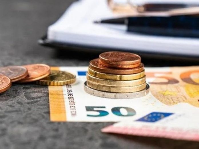 Νέα επιδόματα: Ποιοι κερδίζουν και ποιοι μένουν εκτός από τις αλλαγές στις ενισχύσεις