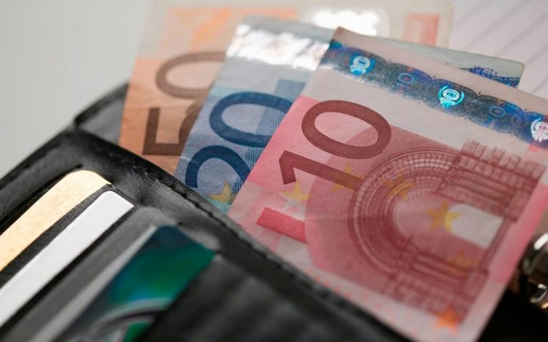 Μισθοί: Πόσο απέχουν από τα επίπεδα του 2009