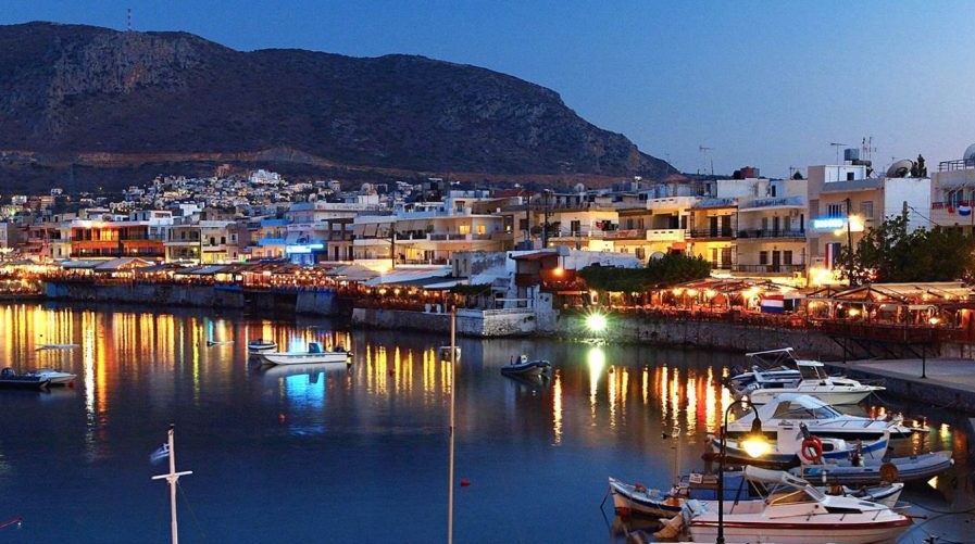 Άδεια τα ταμεία στα καταστήματα της Χερσονήσου – “Δεν αγοράζουν τίποτα για να μην πληρώσουν επιπλέον κόστος για τις βαλίτσες!” αναφέρει ο Β. Περάκης
