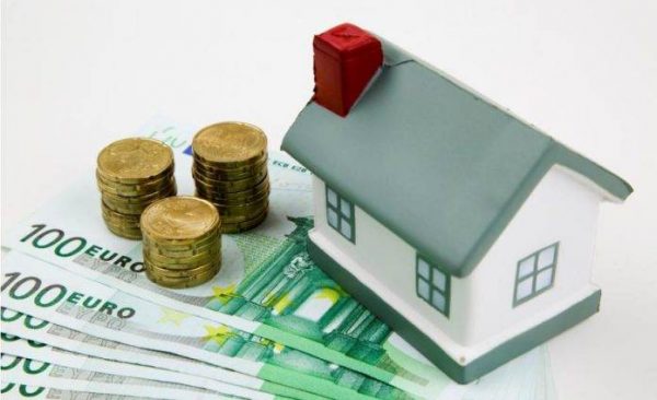 Στεγαστική κρίση: Γιατί οι τιμές συνεχίζουν να ανεβαίνουν