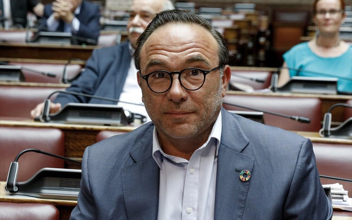 Παραιτήθηκε από τον «Κόσμο» ο Πέτρος Κόκκαλης