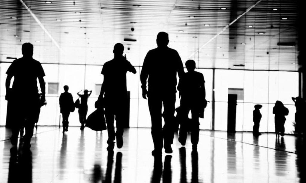 Απόλυση: Πώς η αποζημίωση επηρεάζεται από την αύξηση στον κατώτατο μισθό