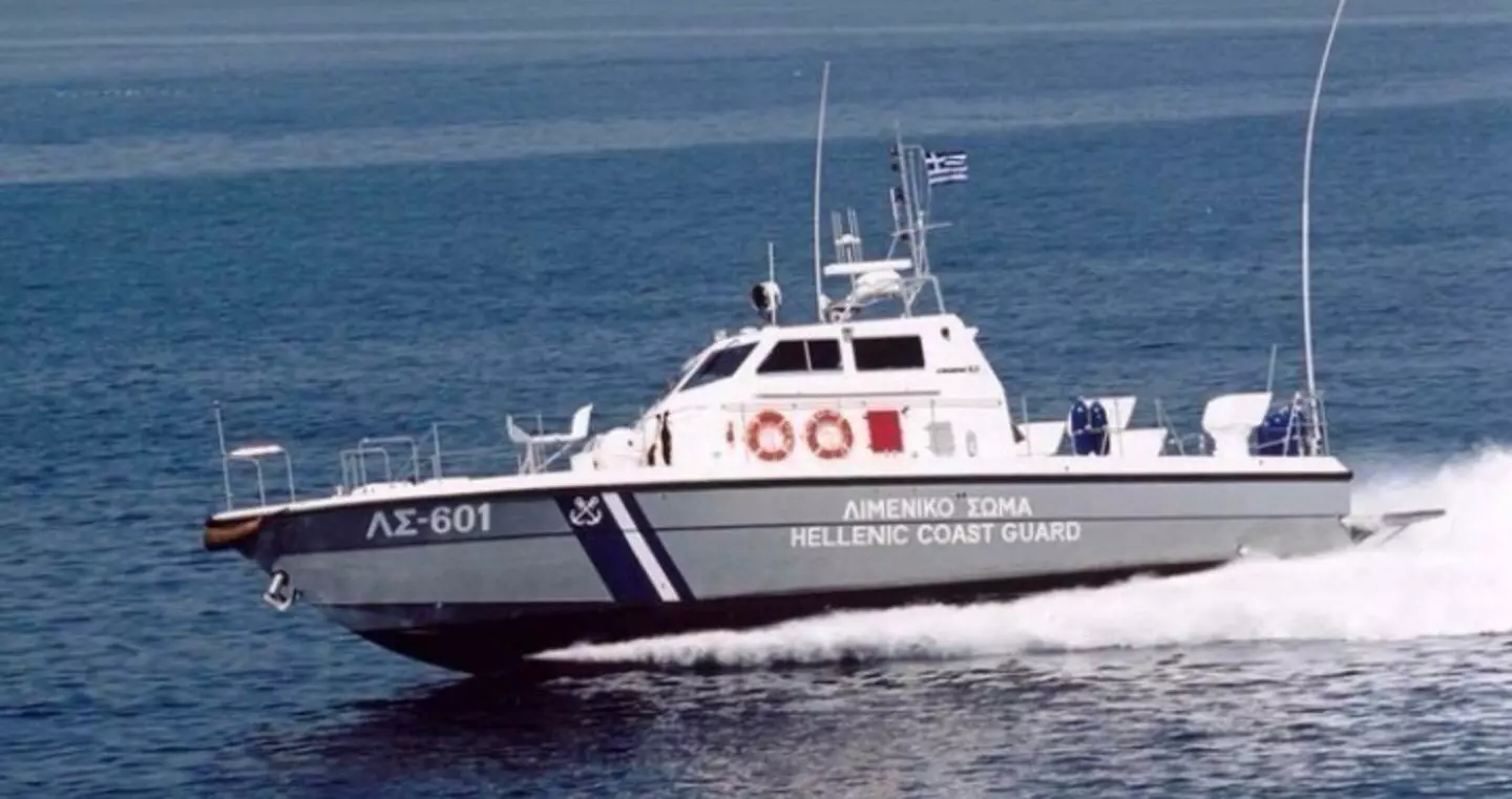 Ανετράπη σκάφος με δύο επιβαίνοντες στα Χανιά