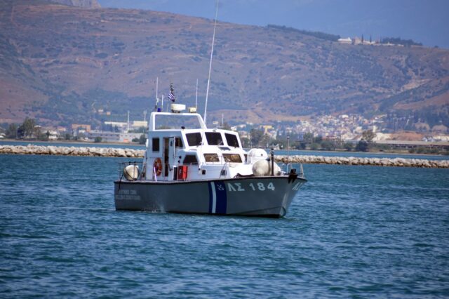 Νέα “καραβιά” μεταναστών στους Καλούς Λιμένες – Ανάμεσά τους 3 παιδιά (photo)