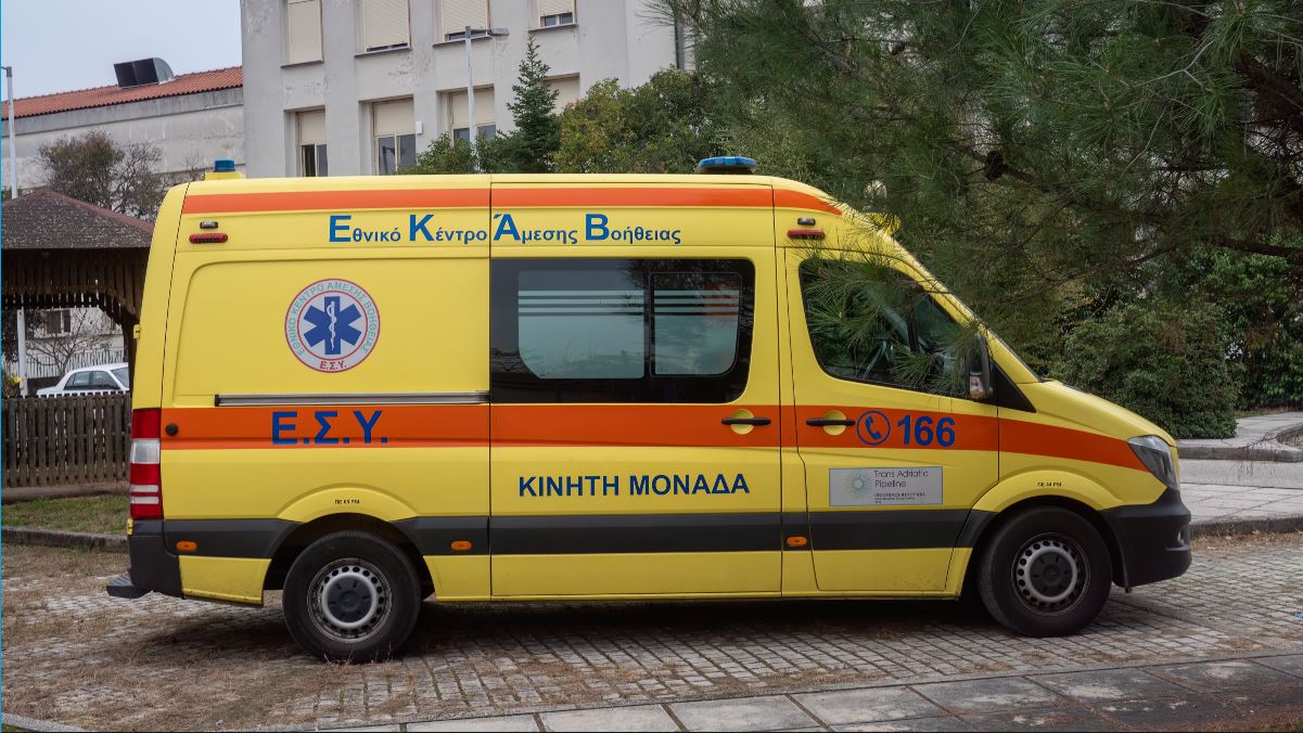 Ανείπωτη τραγωδία στο Αγρίνιο- Έκανε όπισθεν και τραυμάτισε θανάσιμα το δίχρονο παιδί του