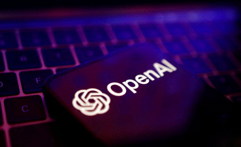 Τριγμοί στο ειδύλλιο της OpenAI με τη Microsoft