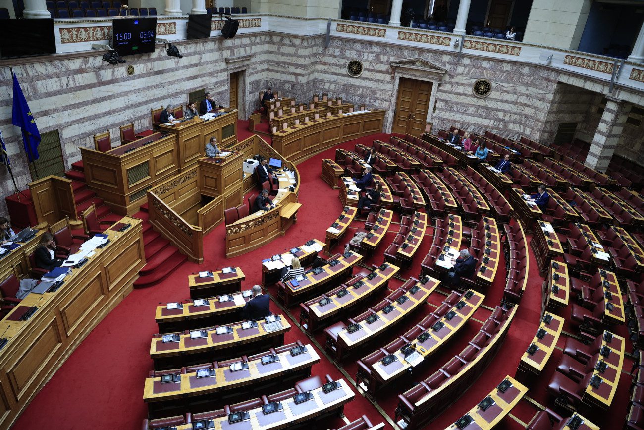 Ζητείται αντιπολίτευση