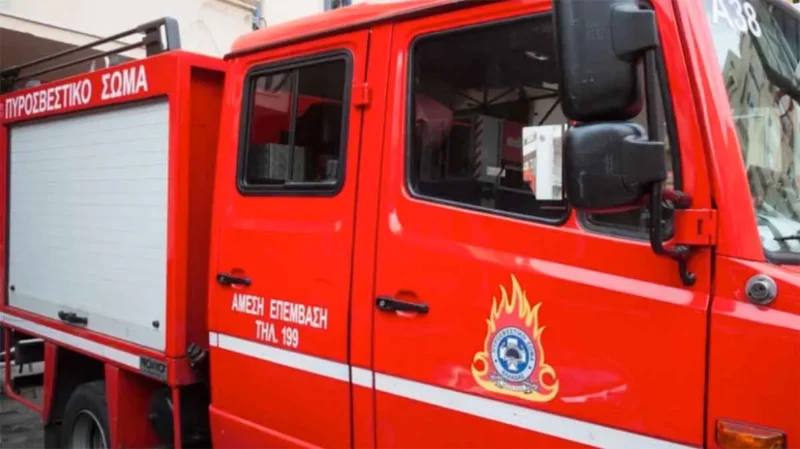 Φωτιά σε χαμηλή βλάστηση και απορρίμματα στον Άγιο Αθανάσιο Θεσσαλονίκης, μήνυμα του 112 για ετοιμότητα