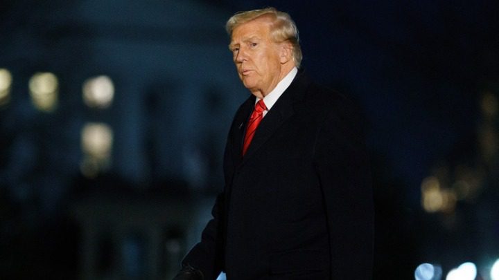 Axios: Πώς οι ηγέτες των χωρών του Κόλπου έπεισαν τον Τραμπ να αναβάλει την επίθεση στο Ιράν