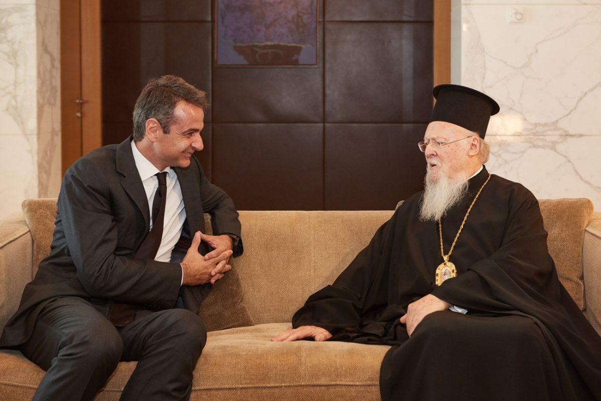Συνάντηση Μητσοτάκη – Βαρθολομαίου με φόντο τη σφοδρή αντίδρασης της Εκκλησία της Κρήτης
