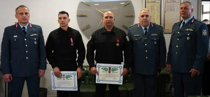 Τιμητική απονομή μεταλλίων σε δύο αστυνομικούς της ΔΙ.ΑΣ. για πράξεις ηρωισμού και αυτοθυσίας εν ώρα καθήκοντος