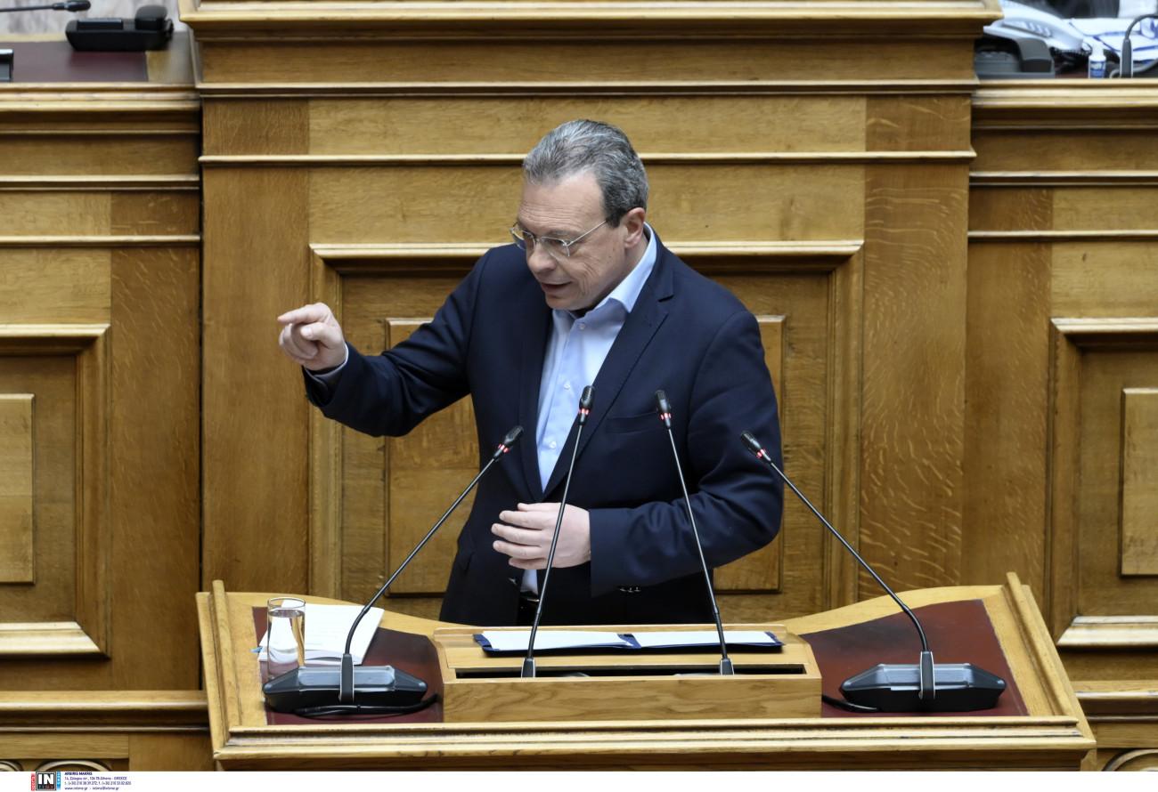 Φάμελλος για Μητσοτάκη: Είναι ο εντολέας της Ομάδας Αλήθειας – Έχει αλλεργία στον έλεγχο, στην κριτική και στην ίδια τη Δημοκρατία