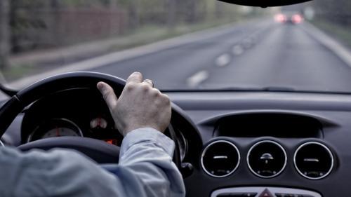 Το άγνωστο πρόστιμο των 80 ευρώ – Τι δεν πρέπει να έχετε στο παρμπρίζ του αυτοκινήτου
