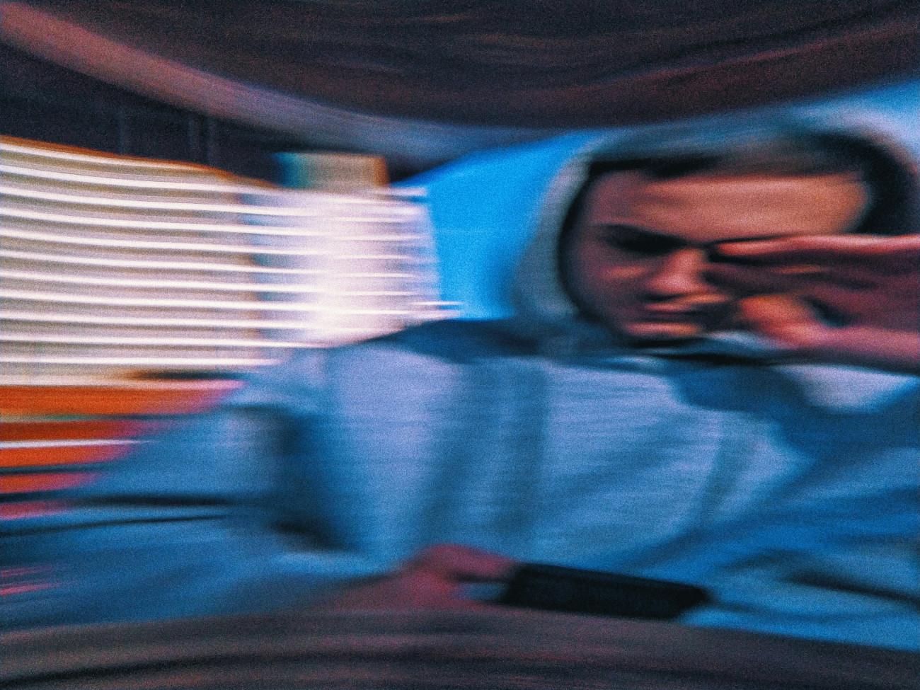«Ιερές αποστολές και κοσμικές δυνάμεις» – Οι ειδικοί ανησυχούν ότι το ChatGPT τροφοδοτεί ψευδαισθήσεις