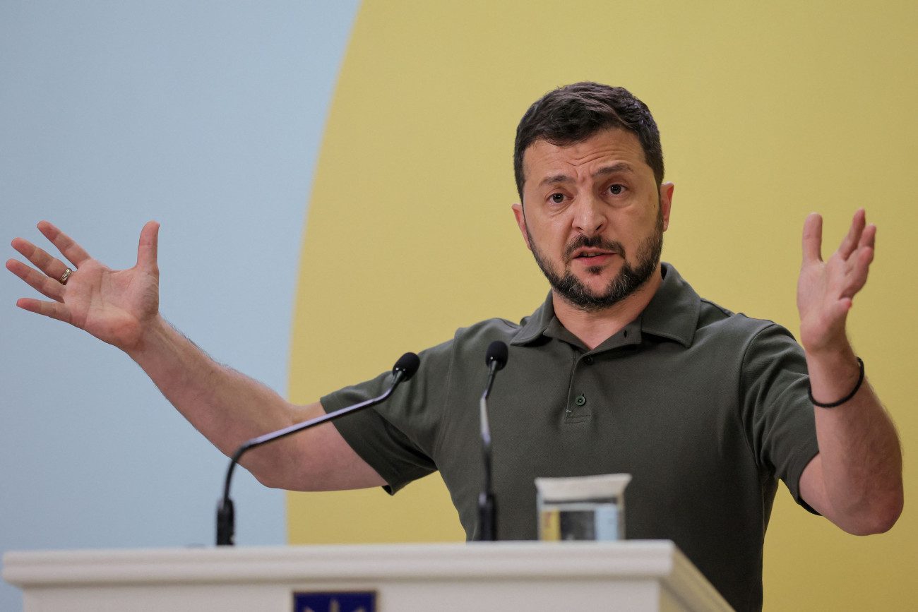 Ζελένσκι: Κατηγορεί τη Ρωσία ότι «προσπαθεί να κερδίσει χρόνο» για να συνεχίσει τον πόλεμο