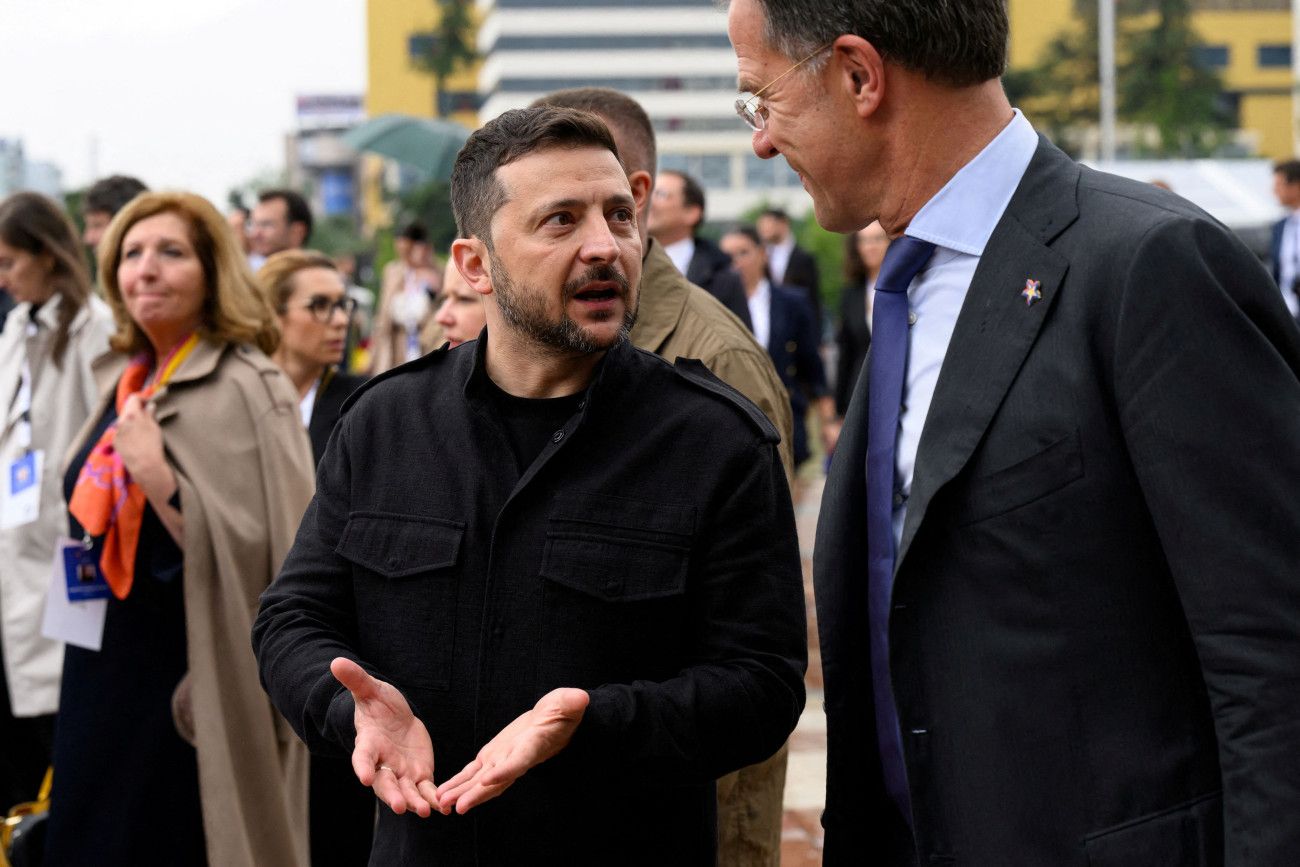 Ρωσία: Διπλωμάτης λέει ότι ο Ζελένσκι δεν μπορεί να υπογράψει το μνημόνιο στο οποίο αναφέρθηκε ο Πούτιν