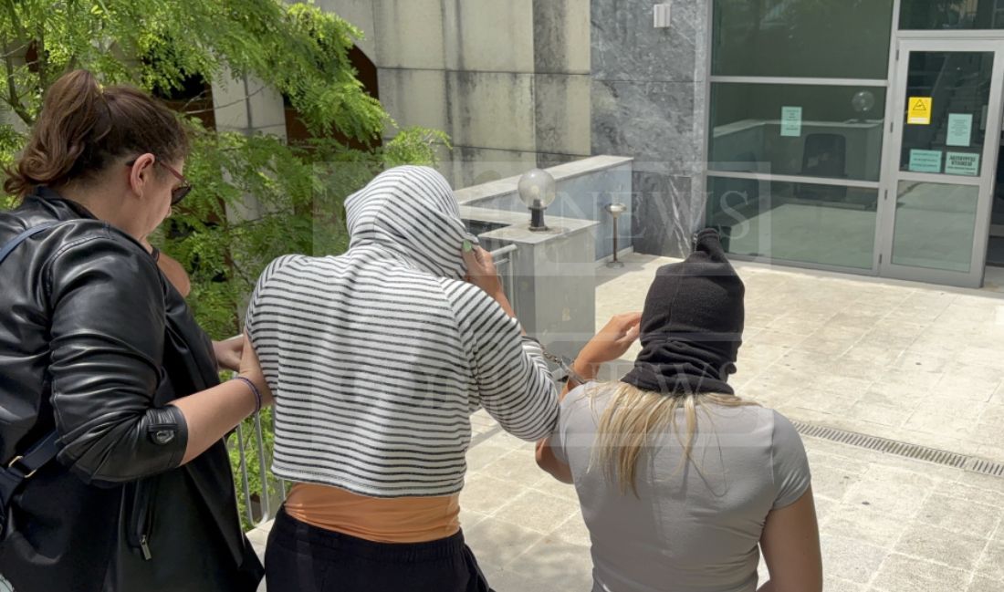Κέρκυρα: Σχολή pole dancing στη Βρετανία πίσω από τη φωτογράφιση στα Ανάκτορα – Συνελήφθησαν 5 γυναίκες και κρατούνται