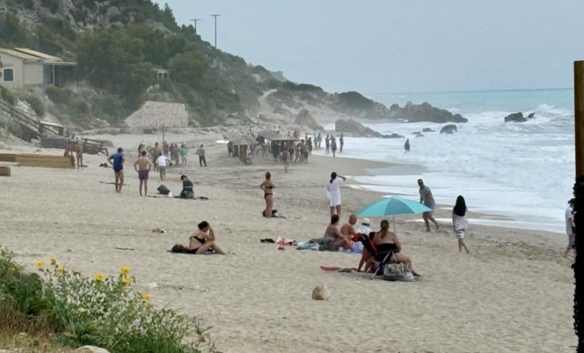 Λευκάδα:  Νεκρός 30χρονος πνίγηκε στην παραλία Κάθισμα – Είχε πάει για το bachelor party του