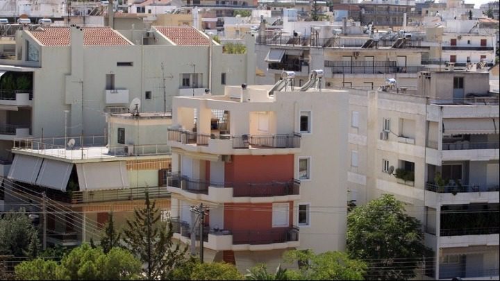 Στεγαστικό: Το σχέδιο της κυβέρνησης για να βγουν στην αγορά δεκάδες χιλιάδες κατοικίες