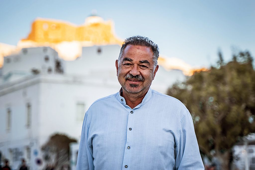 Κομηνέας στον Politica 89,8: «Δηλώνουν αγροτεμάχια από την Κρήτη στην Αστυπάλαια – Το 8% του νησιού στα χαρτιά!»