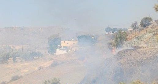 Φωτιά στον Tσίγκουνα: Εντολή απομάκρυνσης των κατοίκων προς Λέντα –  Στη μάχη δύο ελικόπτερα (photos)