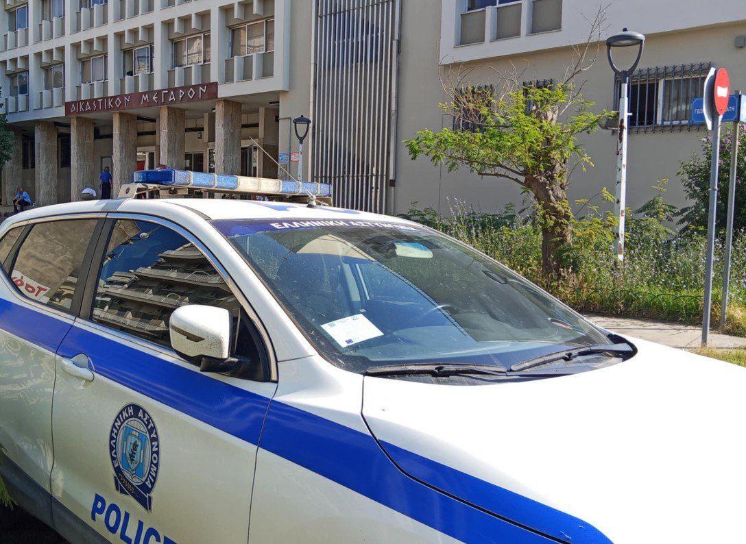 Αγρίνιο: Προφυλακιστέα η 58χρονη για τα παράνομα αναπηρικά επιδόματα – Ελεύθεροι με όρους οι άλλοι 6 κατηγορούμενοι