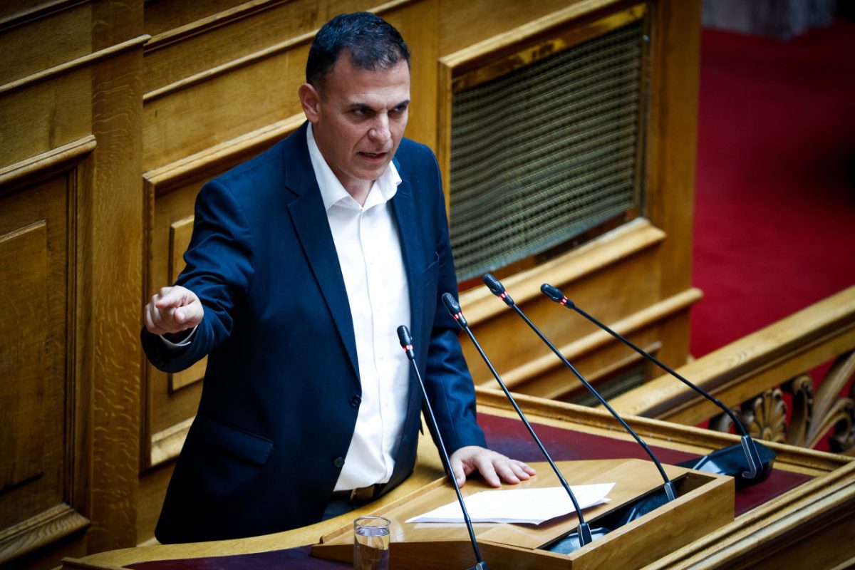 Καραμέρος: Ο Μητσοτάκης τώρα θέλει να ανοίξει και το κουτί της «πυρηνικής Πανδώρας»