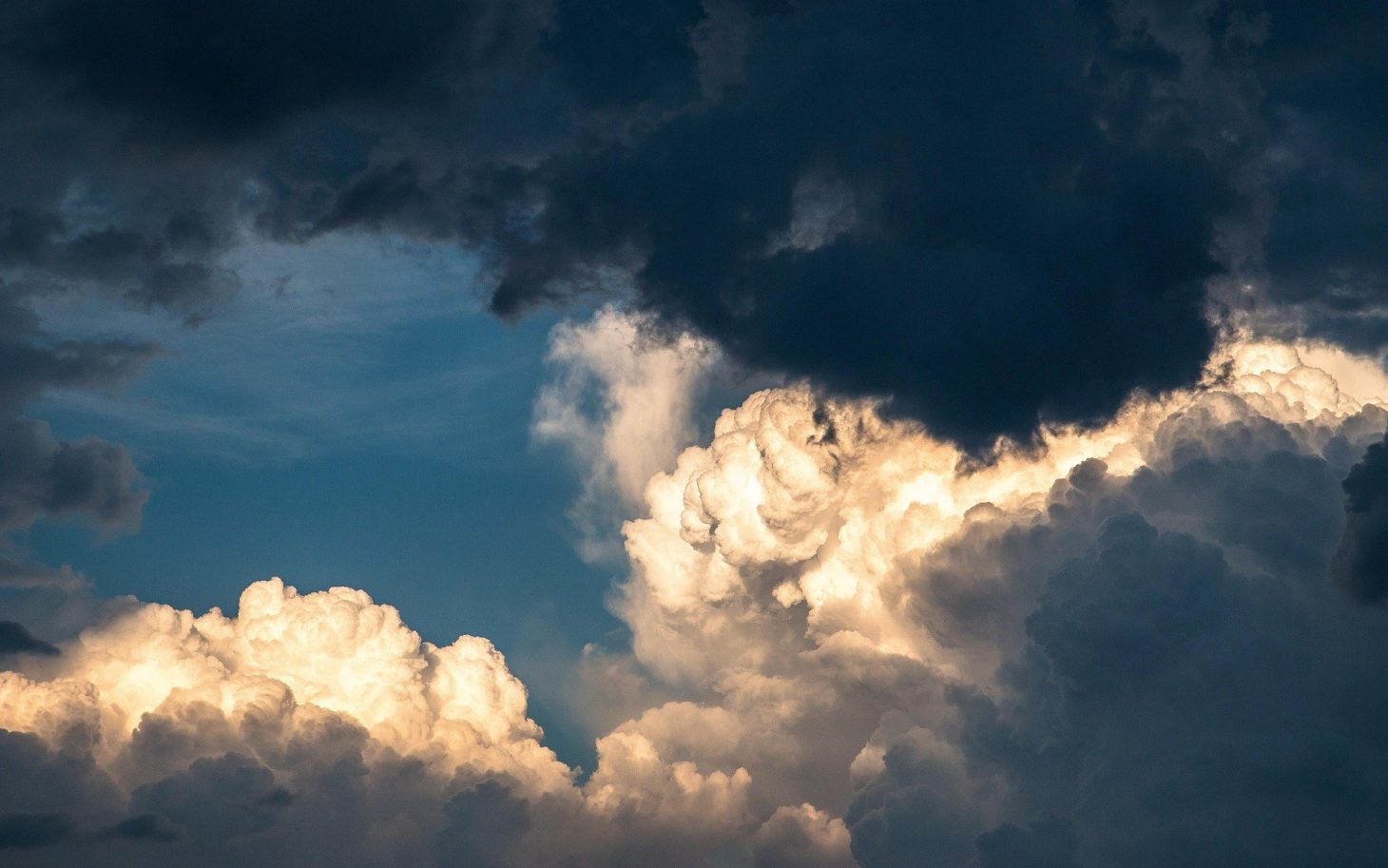 Καιρός: Έρχονται τα νέφη Cumulonimbus μαζί χιλιάδες κεραυνούς και ισχυρές ριπές