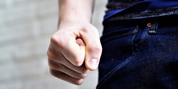 Ήρθε από την Γερμανία για να ξυλοφορτώσει την πρώην του
