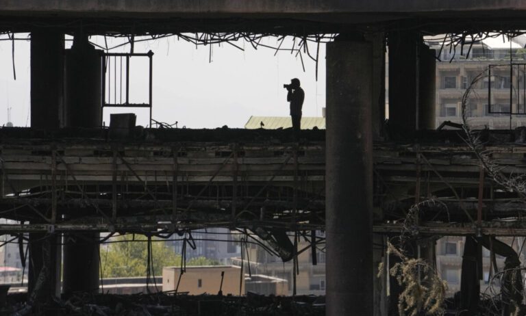 Ισραηλινό σφυροκόπημα στο Ιράν: Χτυπούν στρατιωτικούς στόχους – «Σιωπή» από την Τεχεράνη – Στην «εξίσωση» και οι Χούθι