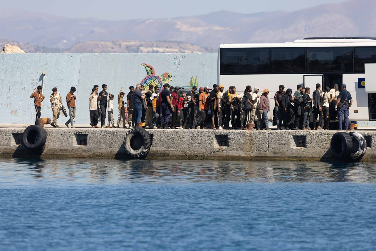 Μεταναστευτικό: “Όχι” της Κρήτης στην δημιουργία κλειστών δομών στο νησί