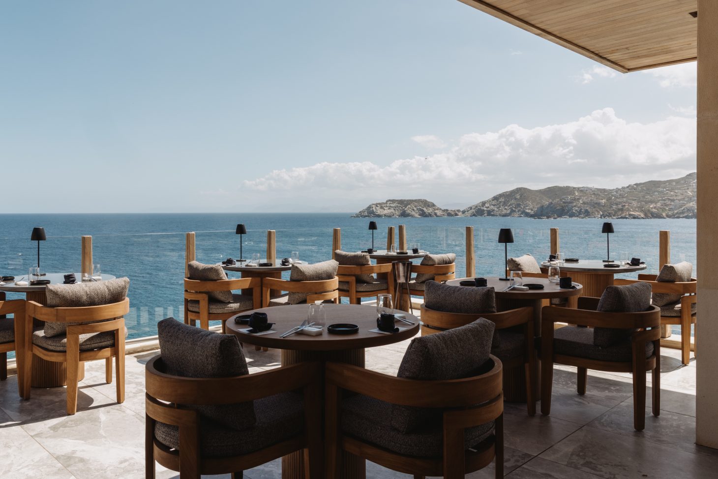 Ο όμιλος Omicron Hotels, παρουσιάζει μια σειρά εκδηλώσεων σε συνεργασία με βραβευμένους με αστέρια Michelin σεφ