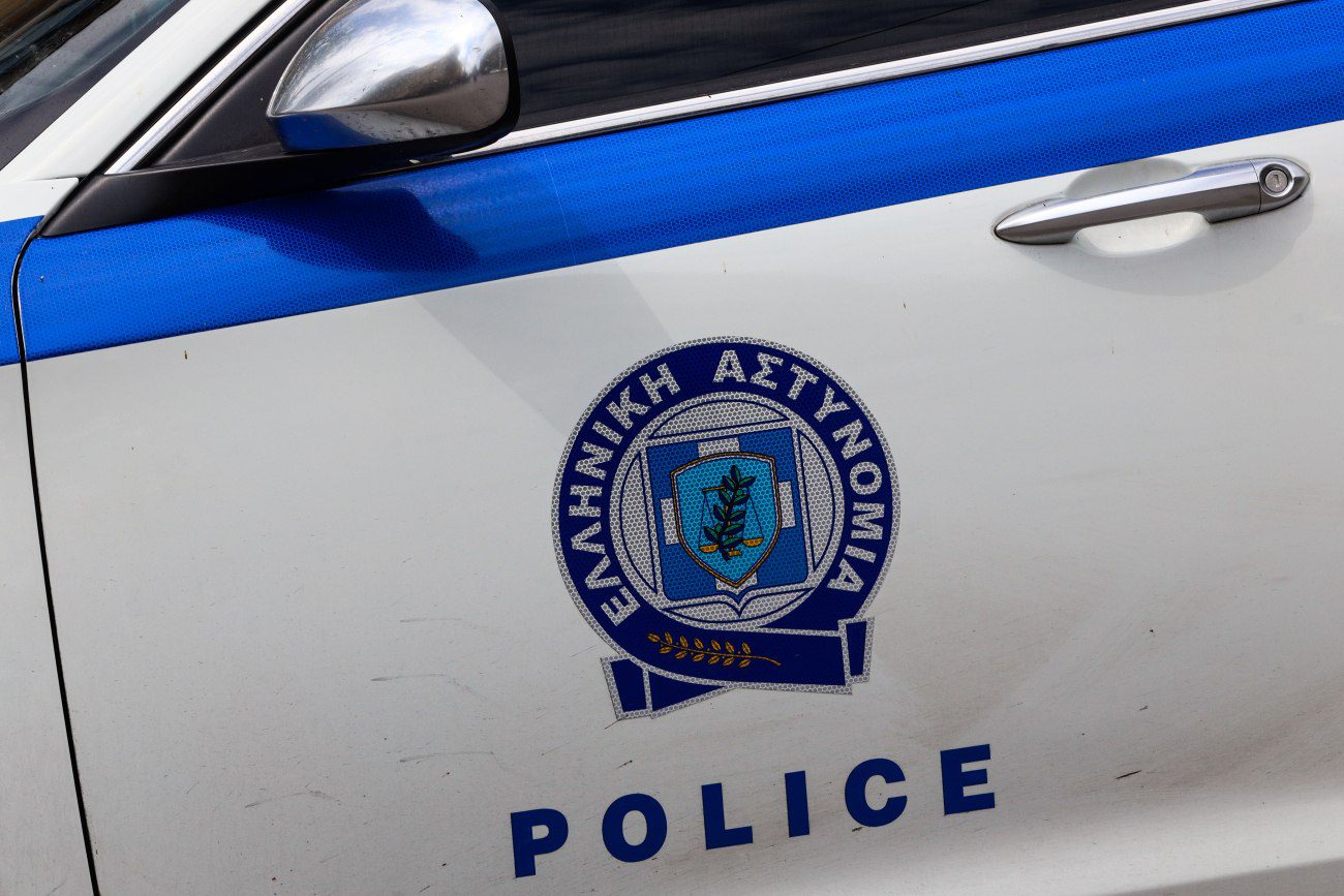 Αττική: Πώς έφτασε η ΕΛ.ΑΣ. στα χνάρια συμμορίας γυναικών που καραδοκούσε σε ΑΤΜ και έκλεβε ηλικιωμένες
