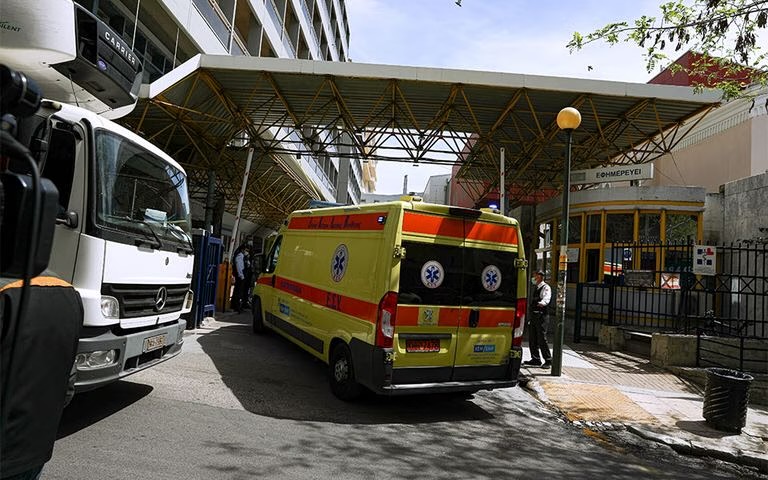 Πειραιάς: Νεκρή 25χρονη που έπεσε από τον 7ο όροφο πολυκατοικίας