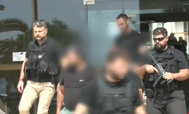 Από το Ωνάσειο στα χέρια της Δίωξης Εκβιαστών: Η κινηματογραφική σύλληψη του «θείου» της φερόμενης εγκληματικής ομάδας της Κρήτης – Στο μικροσκόπιο παράνομες επιδοτήσεις 586.000 ευρώ