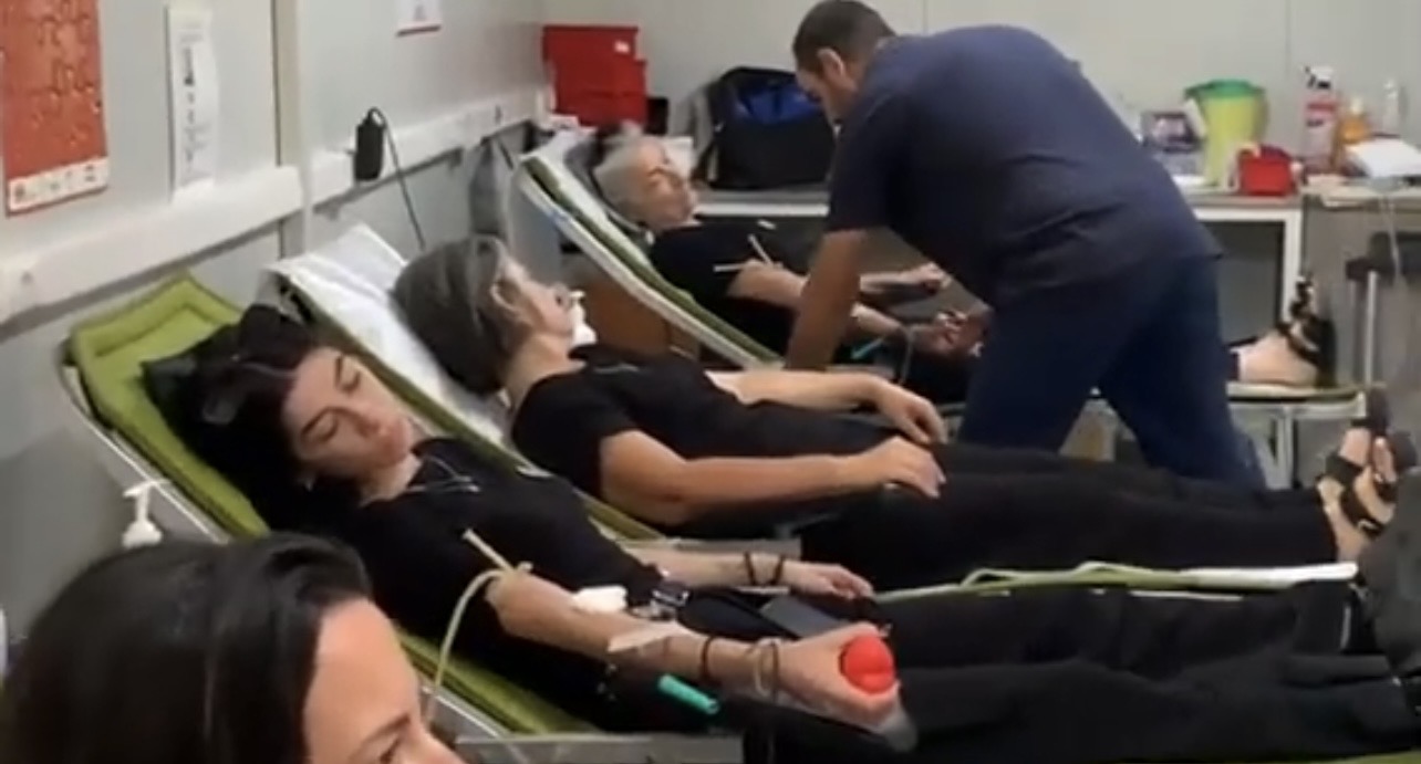 Συγκινητική αιμοδοσία στη μνήμη του 21χρονου Νικήτα στην πλατεία Δασκαλογιάννη