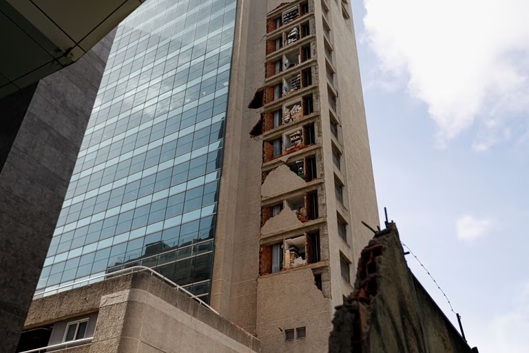 Βενεζουέλα: Οι στιγμές που καταρρέουν κτίρια την ώρα των σεισμών – Σοκαριστικά βίντεο