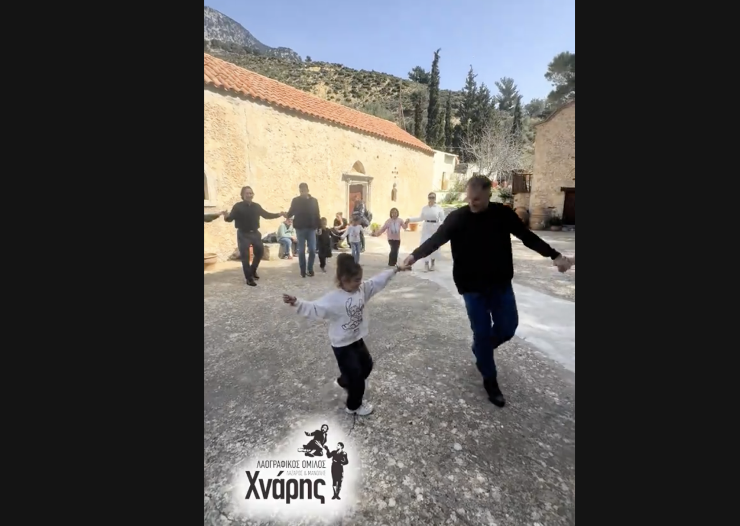 Η μικρή, πρώτη στον χορό –  έκλεψε την παράσταση