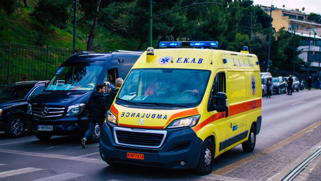 Ηράκλειο: Τραυματισμός οδηγού μηχανής στον Πόρο – Μεταφέρθηκε στο Βενιζέλειο