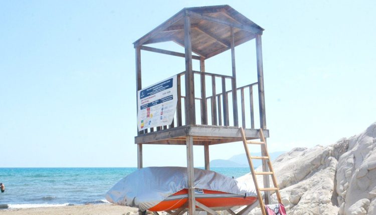 Στην Εισαγγελία Ηρακλείου ο Δήμαρχος Χερσονήσου για την έλλειψη ναυαγοσωστών στις παραλίες