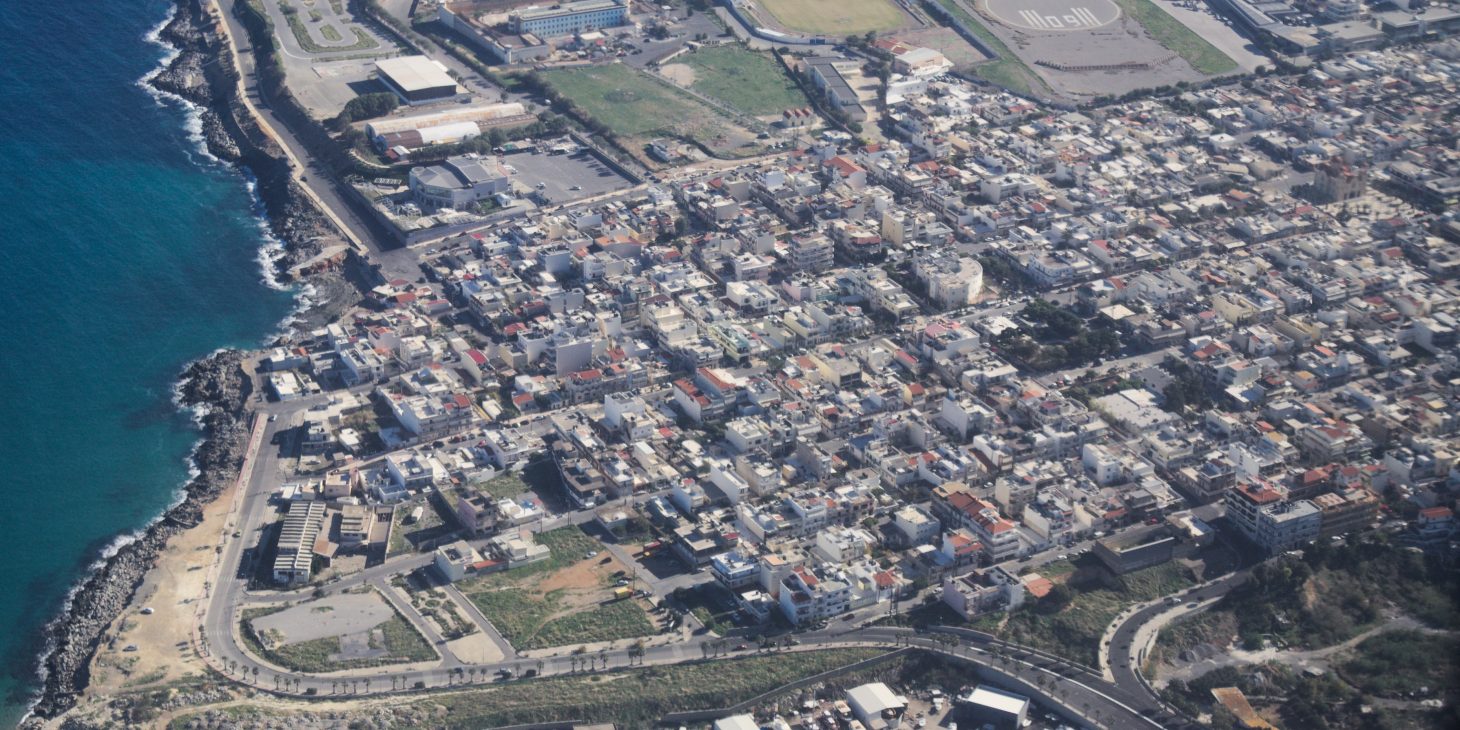 Τίτλοι κυριότητας για εκατοντάδες οικογένειες στη Νέα Αλικαρνασσό – Νίκος Γιαλιτάκης: «Ο Δήμος δεν έχει σκοπό να πάρει την περιουσία κανενός»