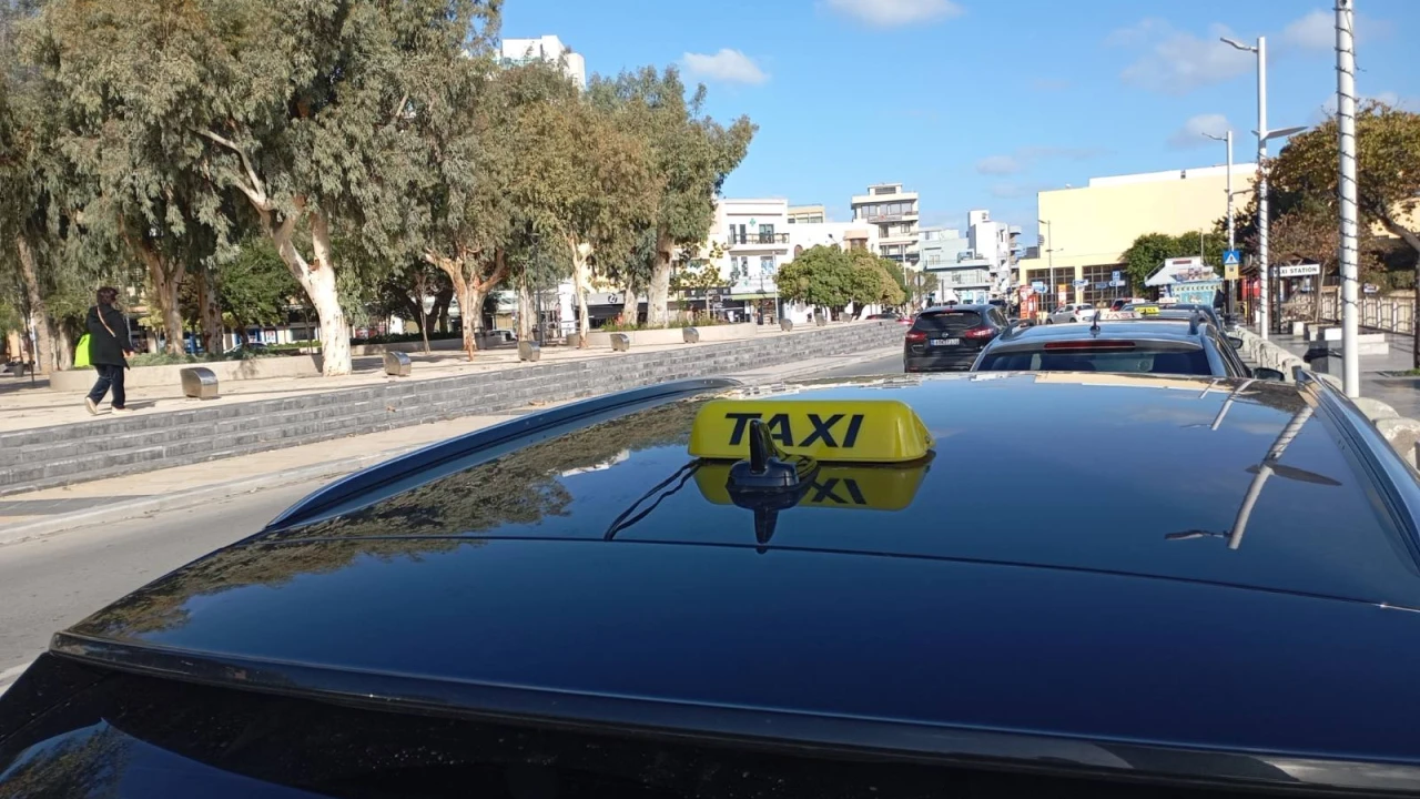 Μυστική επιχείρηση της Τροχαίας στον Άγιο Νικόλαο: Συνελήφθησαν τρεις οδηγοί ταξί