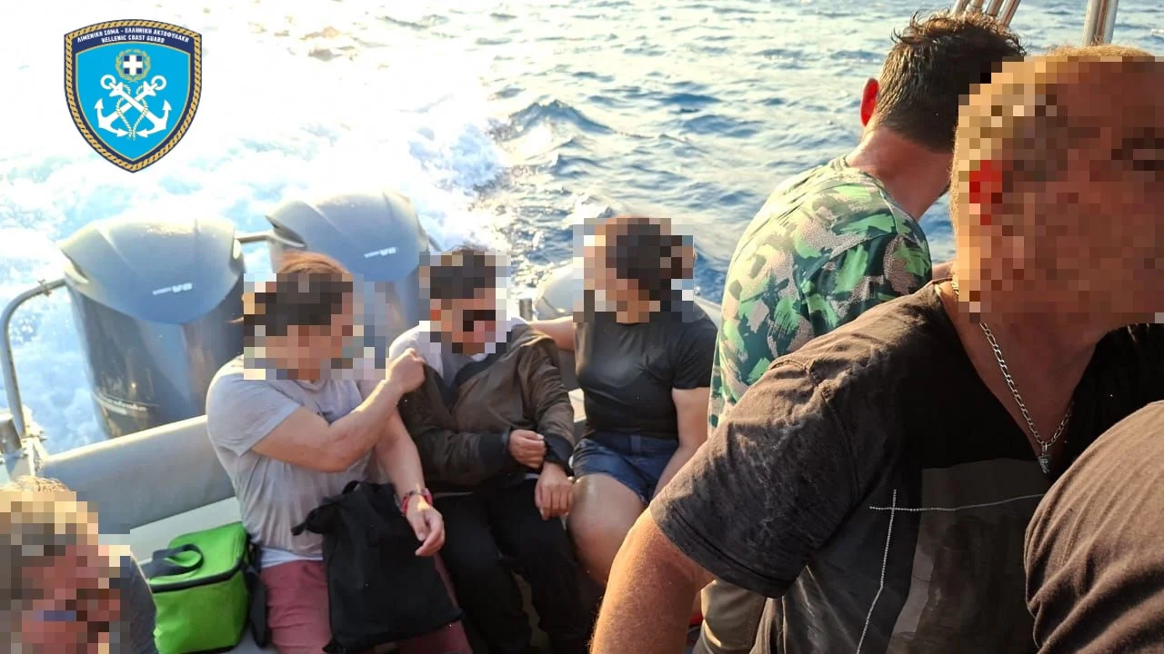 Φωτιά στο Ρέθυμνο: Το Λιμενικό απεγκλώβισε 31 άτομα από τη θαλάσσια περιοχή του Αγίου Παύλου (Βίντεο & Φωτό)