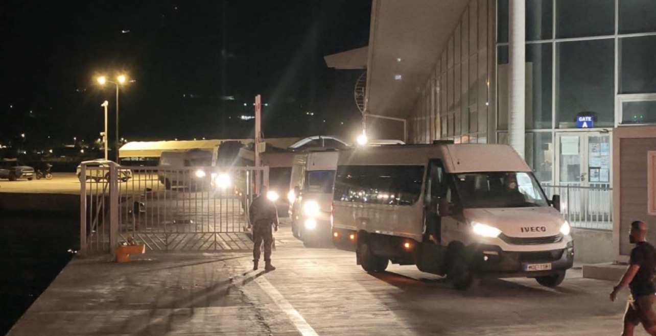 Σάμος: Αντιδράσεις για τη μεταφορά εκατοντάδων μεταναστών από την Κρήτη – Προσωρινή φιλοξενία στη δομή του νησιού